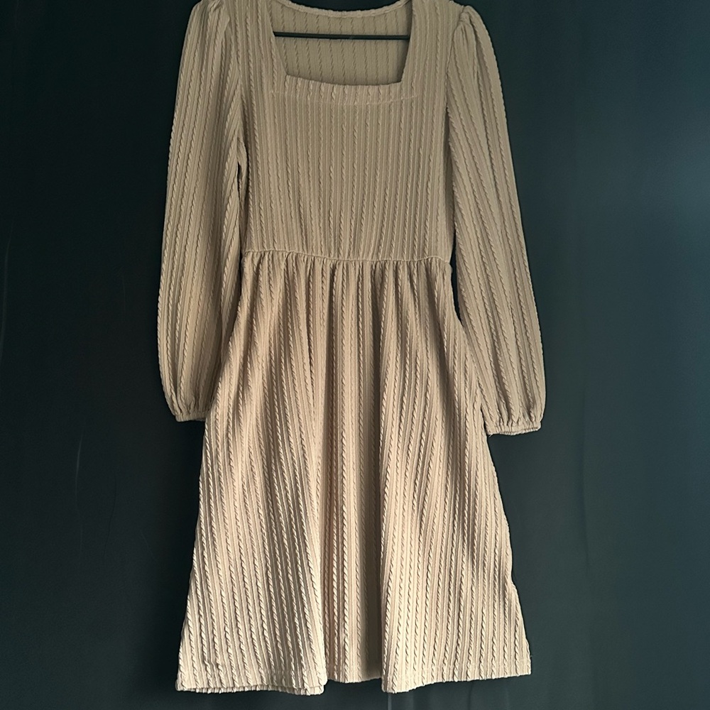 Elegant Cream Long Sleeve Dress